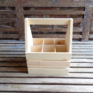 Wood crate 6 bottle front